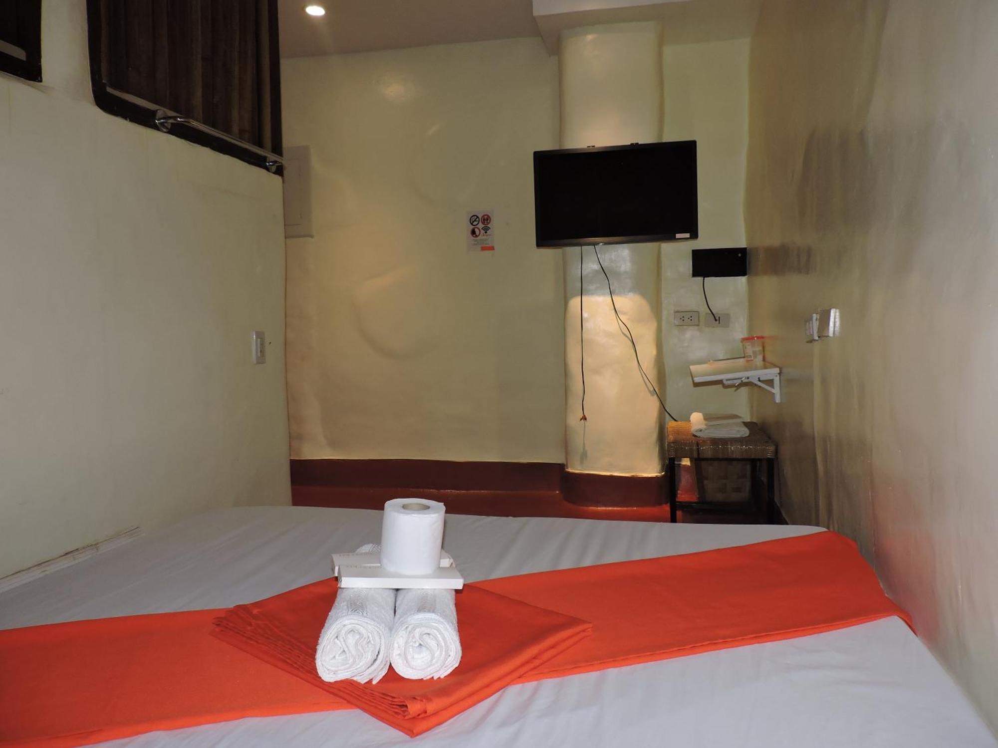Orange Mangrove Pension House By Sms Hospitality Puerto Princesa Стая снимка