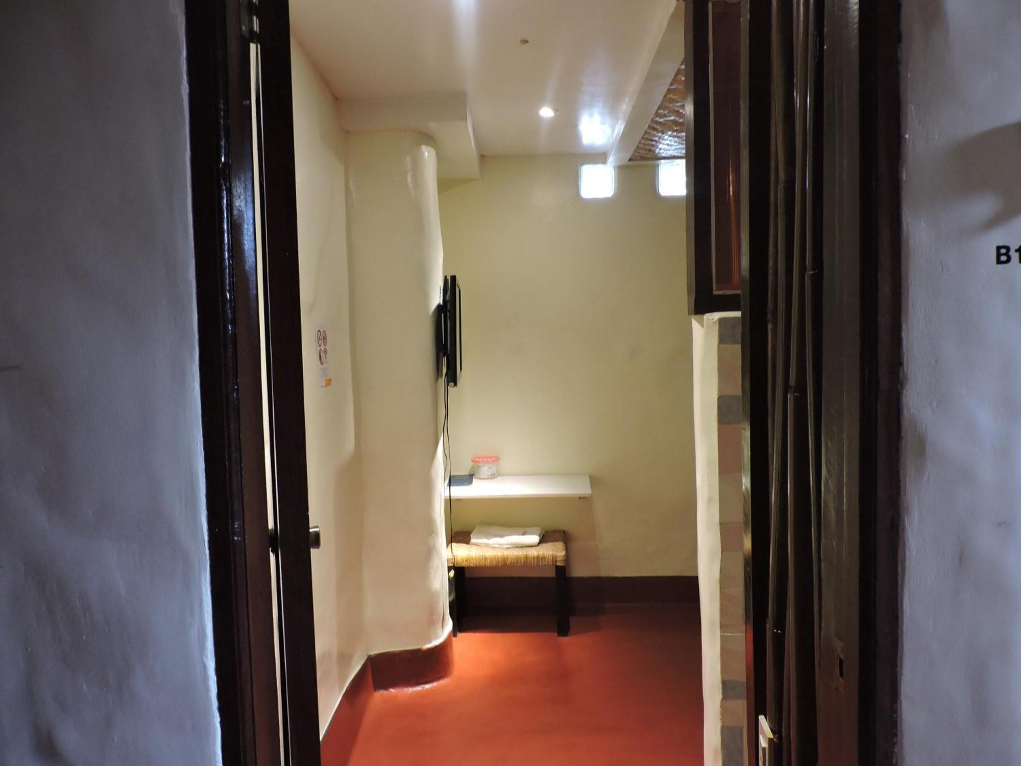 Orange Mangrove Pension House By Sms Hospitality Puerto Princesa Стая снимка